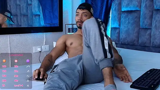 Snapshot of Manolo_Hot1 chatting on February 2025 02:16:02 PM Manolo Hot1 online show from February 2025 02:16:02 PM