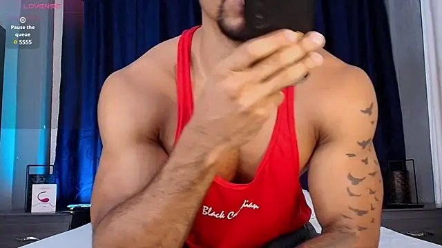 Snapshot of Manolo_Hot1 chatting on March 2025 02:44:01 PM Manolo Hot1 online show from March 2025 02:44:01 PM