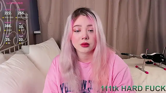   KawaiiYuki   online show from January 2025 08:52:01 AM