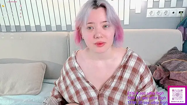 Snapshot of __KawaiiYuki__ chatting on May 2026 04:18:01 AM KawaiiYuki online show from May 2026 04:18:01 AM