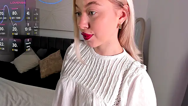 SimonaGerry online show from November 2025 04:35:01 AM