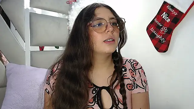 Snapshot of Paola_Lyon_ chatting on January 2025 07:27:02 PM Paola Lyon online show from January 2025 07:27:02 PM