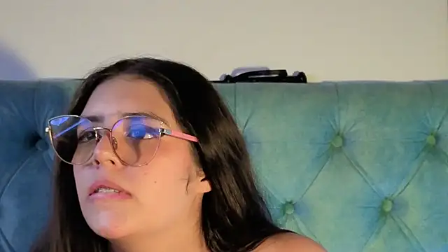 Snapshot of Paola_Lyon_ chatting on September 2025 06:51:02 AM Paola Lyon online show from September 2025 06:51:02 AM