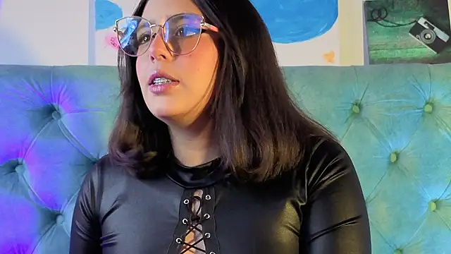 Paola Lyon  online show from February 2026 06:41:02 PM