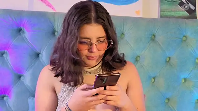 Paola Lyon  online show from March 2026 11:58:02 AM