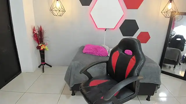 martinaclark online show from February 2025 03:22:01 AM