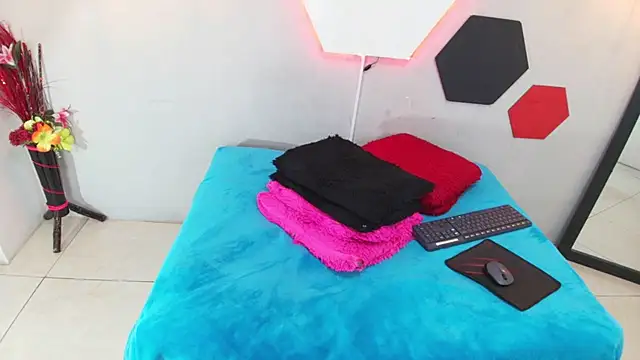 martinaclark online show from March 2025 09:23:01 AM