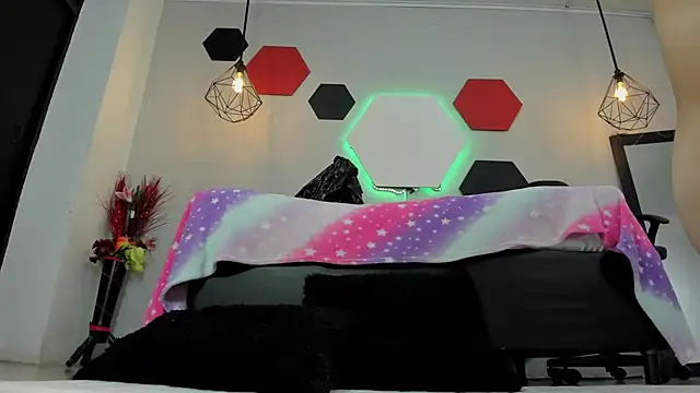 martinaclark online show from September 2025 04:12:02 AM