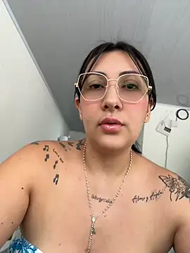 Snapshot of my-kitty chatting on June 2026 09:05:02 PM my-kitty online show from June 2026 09:05:02 PM