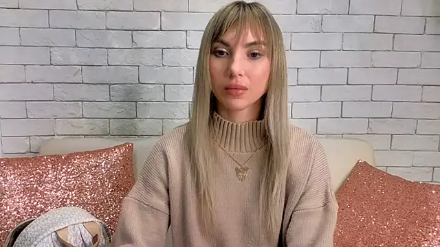 Snapshot of MiaMinx chatting on February 2025 04:57:01 AM MiaMinx online show from February 2025 04:57:01 AM