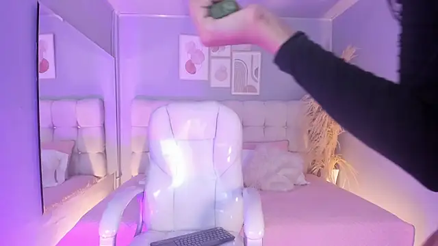 Snapshot of sofi_potter_ chatting on March 2025 02:50:01 AM sofi potter  online show from March 2025 02:50:01 AM