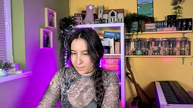 Snapshot of LelianaHazel chatting on January 2026 04:01:01 PM LelianaHazel online show from January 2026 04:01:01 PM