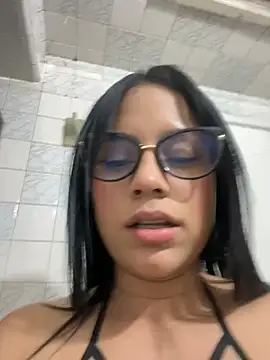 pamela anderson  online show from February 2025 10:08:02 AM