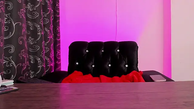 Mialenox online show from December 2024 01:18:02 AM