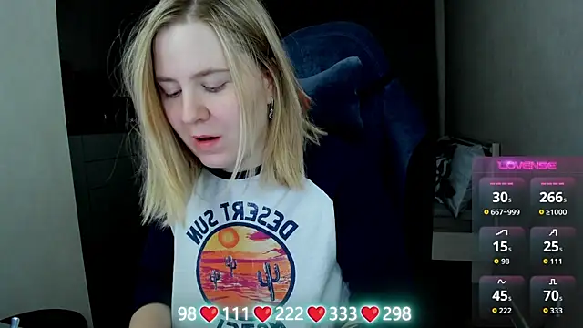 Olivia Munk online show from April 2026 03:33:02 AM