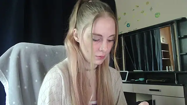 Snapshot of Aqualen chatting on May 2026 09:38:01 AM Aqualen online show from May 2026 09:38:01 AM
