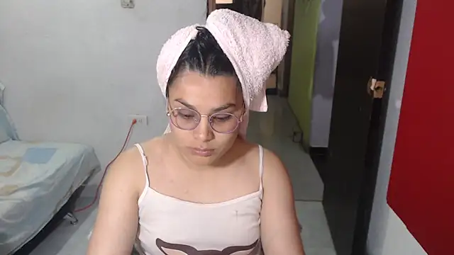 Snapshot of luxury_sex_17 chatting on March 2025 01:42:02 AM luxury sex 17 online show from March 2025 01:42:02 AM