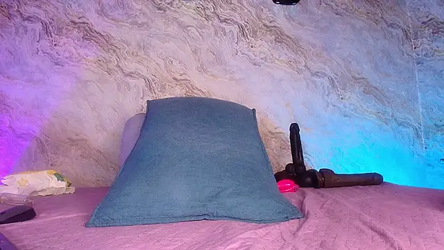 Snapshot of jones_maddy_ chatting on November 2025 12:02:02 PM jones maddy online show from November 2025 12:02:02 PM