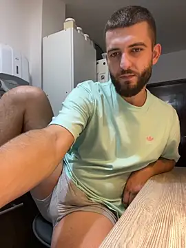 ElChapoGuzman95 online show from October 2025 07:22:01 PM