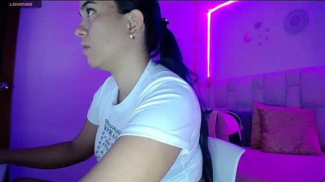 tiffany  pink online show from January 2025 07:40:01 PM