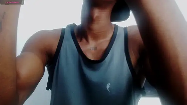 Snapshot of drake_brwon_23 chatting on July 2026 01:48:01 PM drake brwon 23 online show from July 2026 01:48:01 PM