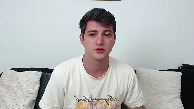 Snapshot of AndyFame chatting on May 2026 12:39:01 AM AndyFame online show from May 2026 12:39:01 AM