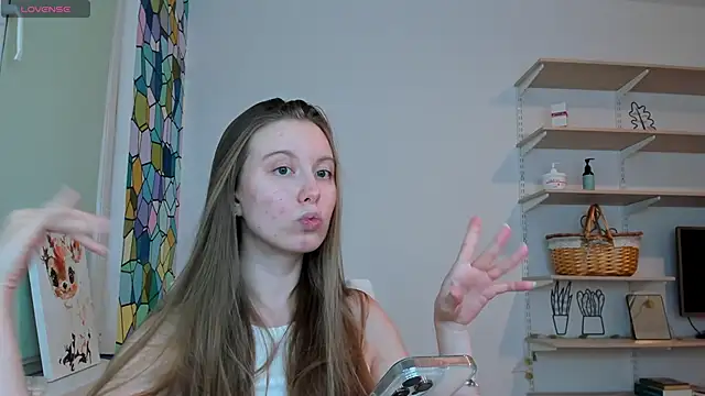 Peggy Beauty online show from October 2025 09:50:01 PM