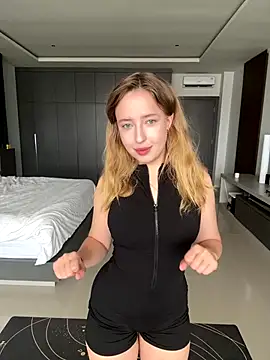 Nura n Sarah online show from December 2025 05:27:02 AM