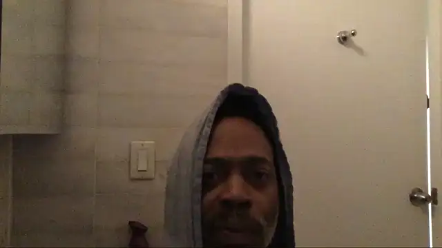 Snapshot of theblacklordmaster chatting on December 2024 01:20:02 PM theblacklordmaster online show from December 2024 01:20:02 PM
