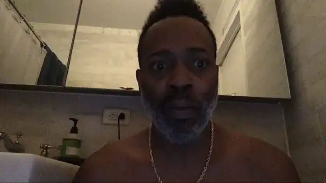 Snapshot of theblacklordmaster chatting on December 2024 01:22:01 PM theblacklordmaster online show from December 2024 01:22:01 PM