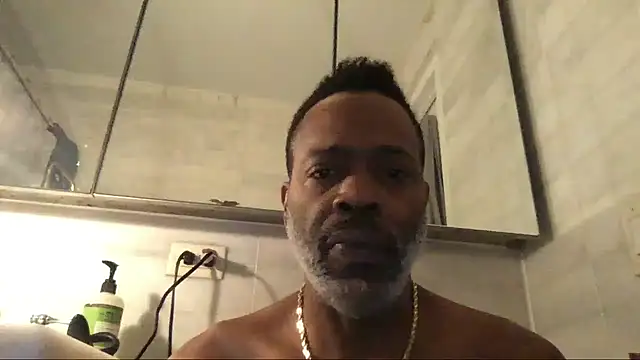 Snapshot of theblacklordmaster chatting on December 2024 01:00:01 PM theblacklordmaster online show from December 2024 01:00:01 PM