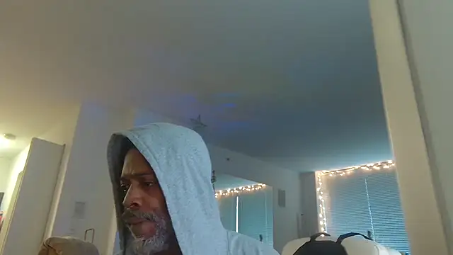 Snapshot of theblacklordmaster chatting on December 2024 04:32:02 PM theblacklordmaster online show from December 2024 04:32:02 PM