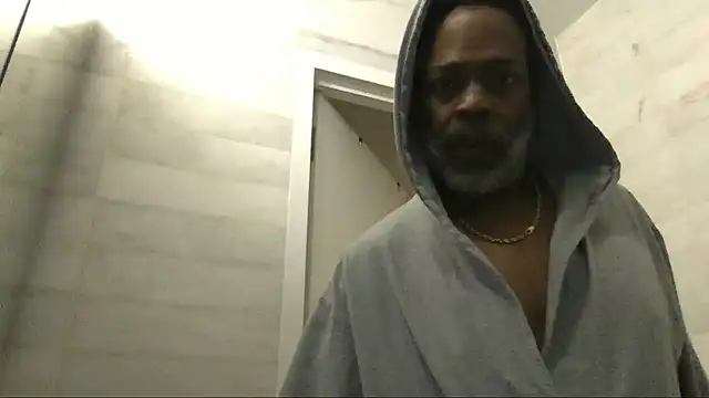 Snapshot of theblacklordmaster chatting on January 2025 01:25:02 PM theblacklordmaster online show from January 2025 01:25:02 PM