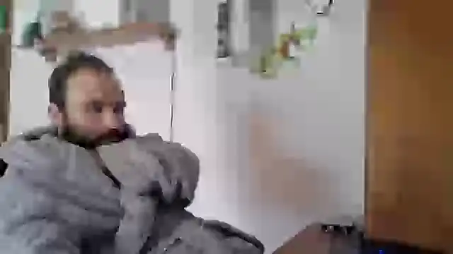 Snapshot of joaodias_97 chatting on March 2025 02:04:02 PM joaodias 97 online show from March 2025 02:04:02 PM