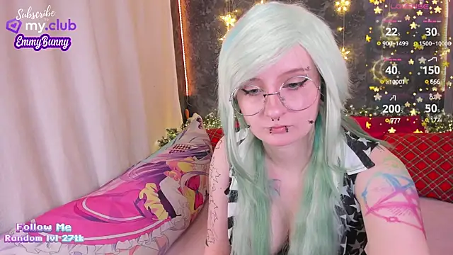 EmmyBunny online show from December 2024 04:02:02 PM