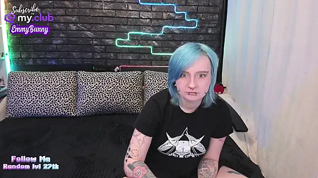 EmmyBunny online show from January 2025 05:48:01 PM