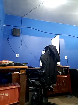 ElmaCannon online show from November 2025 05:35:01 PM