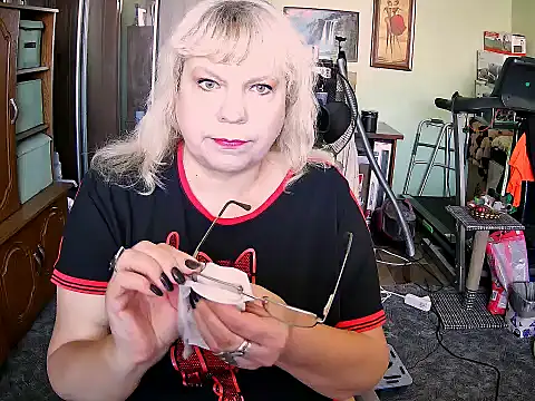 LOLA8888 online show from September 2025 09:35:02 AM