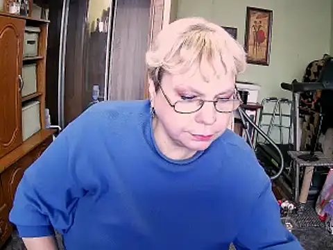 LOLA8888 online show from November 2025 12:00:02 PM