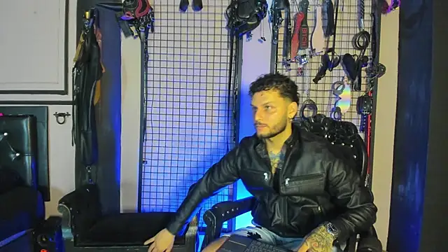 Twisted Fantasy online show from November 2025 04:34:02 AM