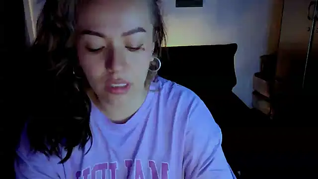 joan-star online show from November 2025 10:03:01 AM