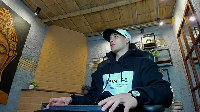 alexgiraldo  online show from March 2025 11:28:01 AM