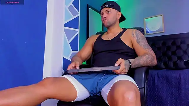 alex oficial online show from October 2025 04:24:02 AM