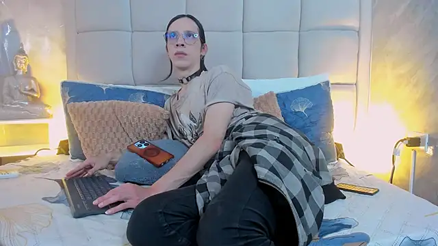 Hecatee 77 online show from October 2025 07:25:02 PM