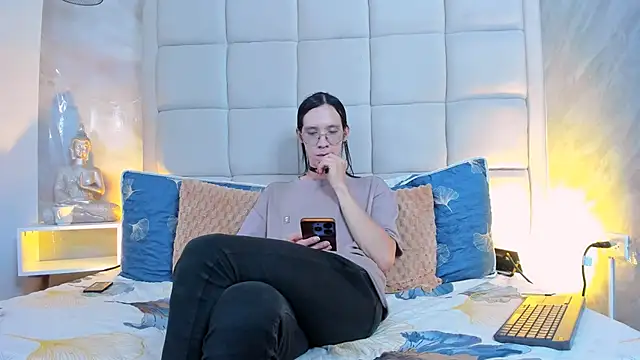 Hecatee 77 online show from October 2025 08:11:02 PM