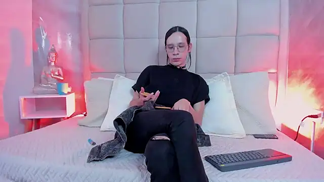 Hecatee 77 online show from November 2025 07:57:01 PM