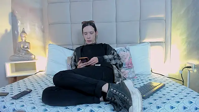 Hecatee 77 online show from January 2026 08:00:01 PM