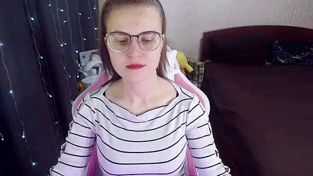 MissBrightShine online show from February 2025 09:46:02 AM