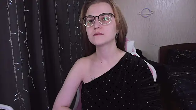 MissBrightShine online show from February 2025 10:18:01 AM