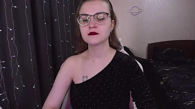 MissBrightShine online show from February 2025 10:04:01 AM